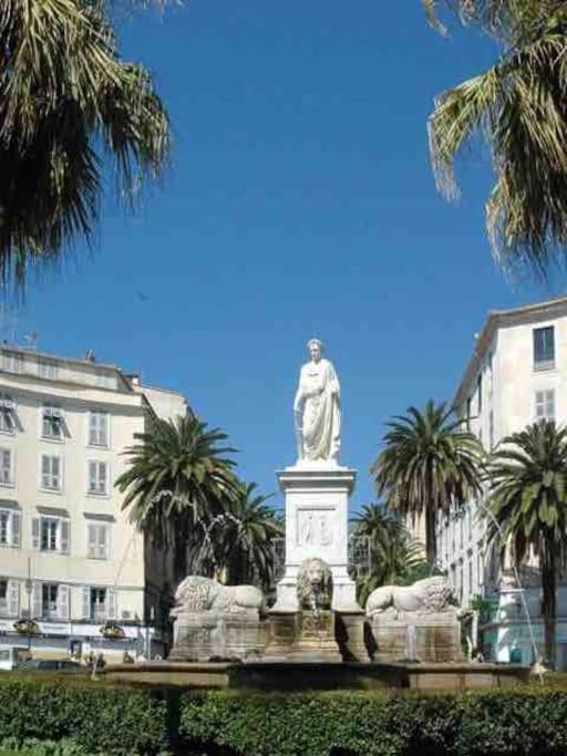 Appartement Hypercentre Parking Gratuit Ajaccio  Luaran gambar